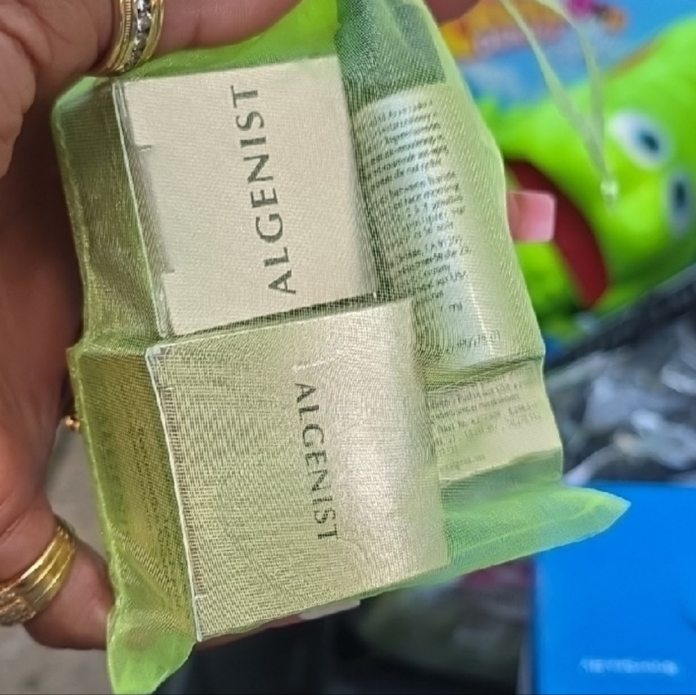 Algenist Skincare Collection in Lime Pouch